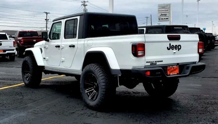 Can I Order a Jeep From the Factory and Save Money